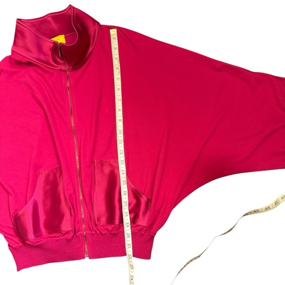 ST JOHN Fuchsia Athletic Jacket + T-shirt Set Satin Contrast Women's Medium - Picture 11 of 16